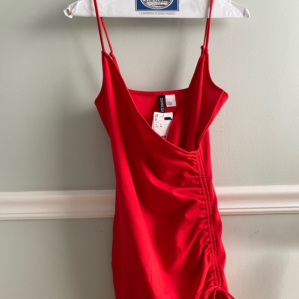red ruched bodycon dress
